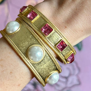 Coco gold pearl bangle