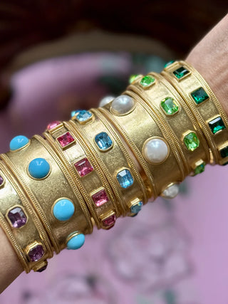 Coco gold pearl bangle