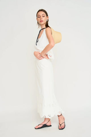 Lombok Skirt in White Embroidered Deco